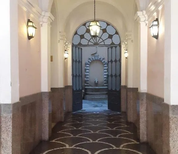 Alojamento de Acomodação e Pequeno-almoço La Residenza 4*
